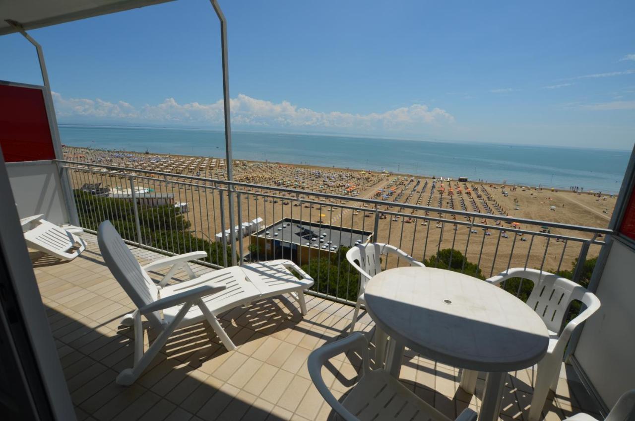 Lignano Sabbiadoro Sea Front Lejlighed Eksteriør billede